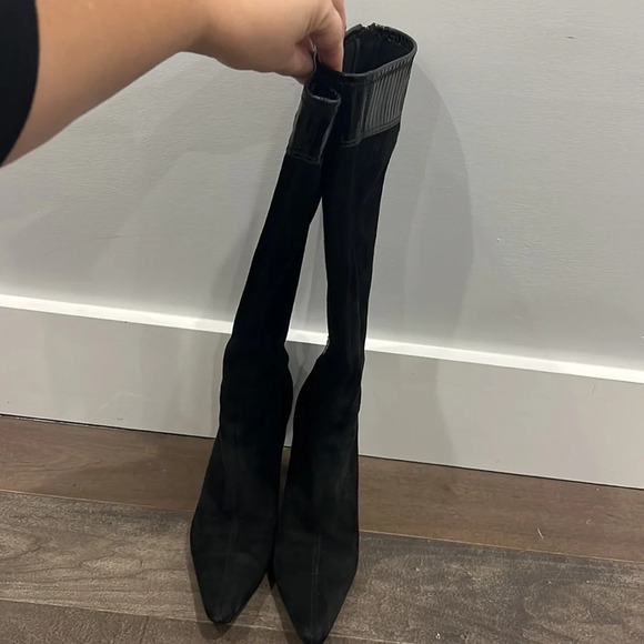 Lord & Taylor Women's Black,suede and leather pointed toe, heeled boots size 7.5 - Picture 3 of 10